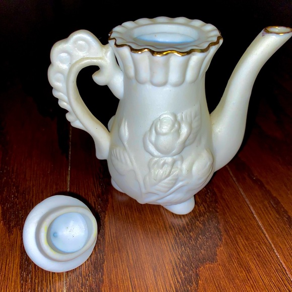 Miniature Tea Pot With Sugar & Creamer white embellished in golden 3.5” - Picture 9 of 13